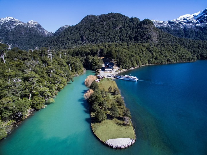 Lee más sobre el artículo Según la Inteligencia Artificial, Bariloche es uno de los destinos ideales en el país para este verano
