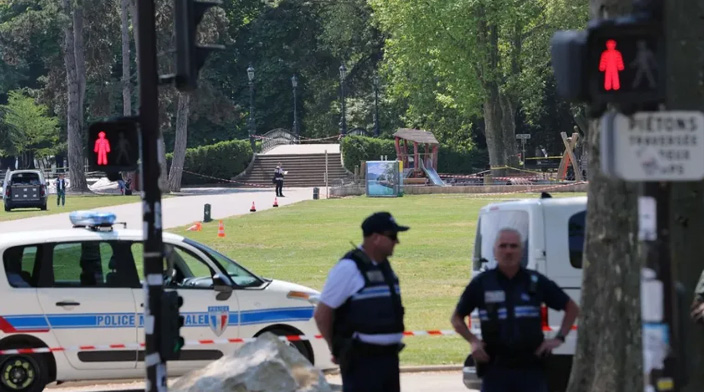 En este momento estás viendo Horror en Francia: detuvieron a un hombre acusado de matar a puñaladas a su mujer y a sus cuatro hijos