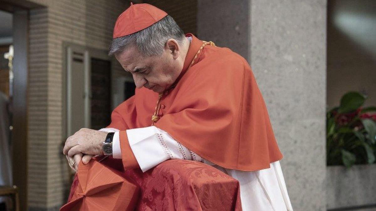 Lee más sobre el artículo Condenaron a cinco años y medio de prisión al ex «número tres» del Vaticano