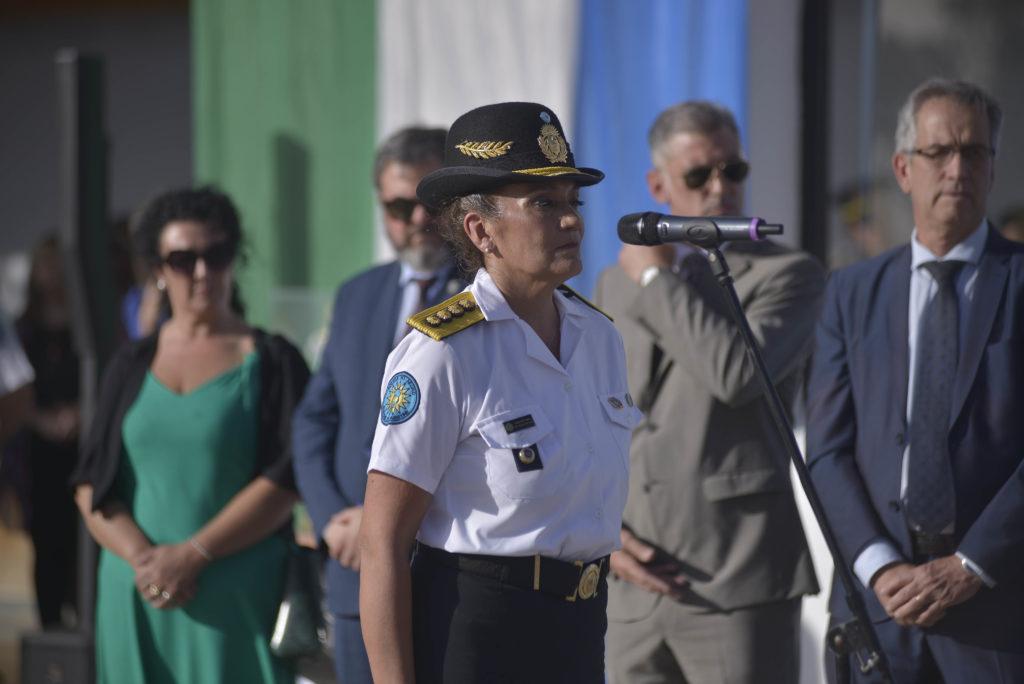 En este momento estás viendo Mary Carmen Carrizo asumió como jefa de la Policía de Río Negro: «Teníamos el mejor promedio y no pudimos portar la bandera por ser mujeres»