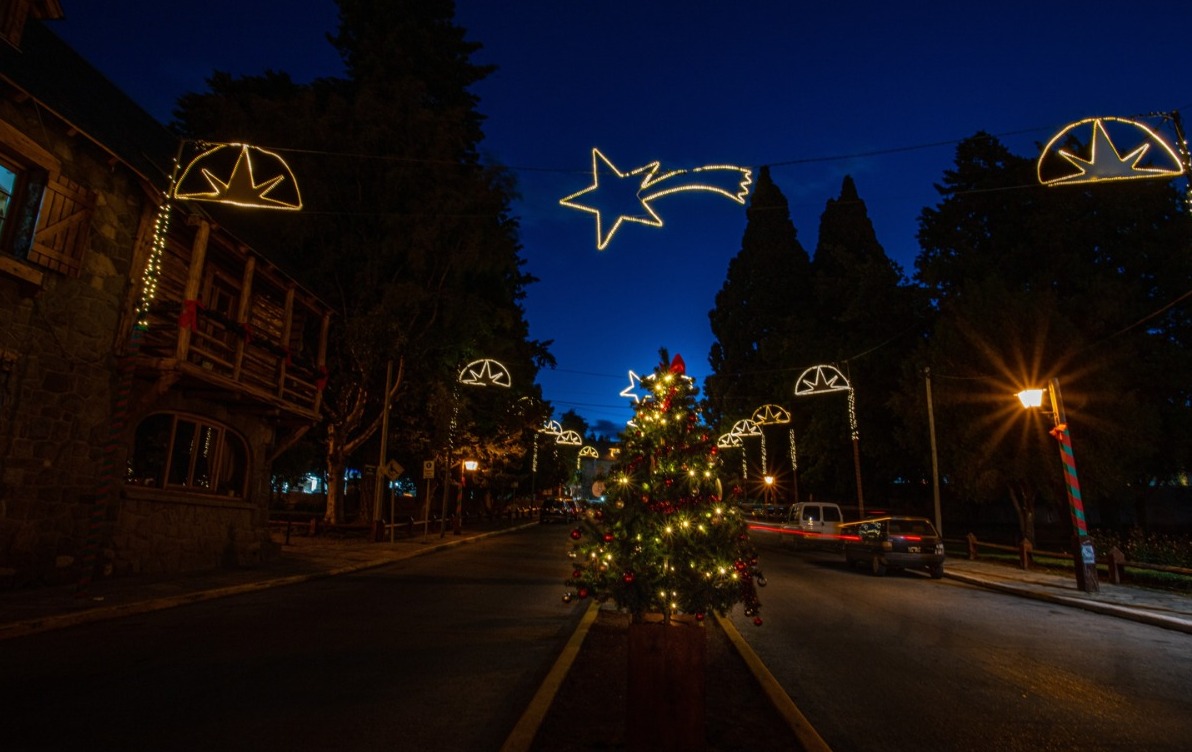 En este momento estás viendo Bariloche se viste de fiesta para recibir la Navidad