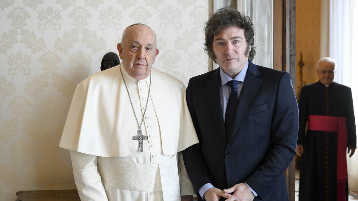 Lee más sobre el artículo Milei se reunió una hora con Francisco en el Vaticano