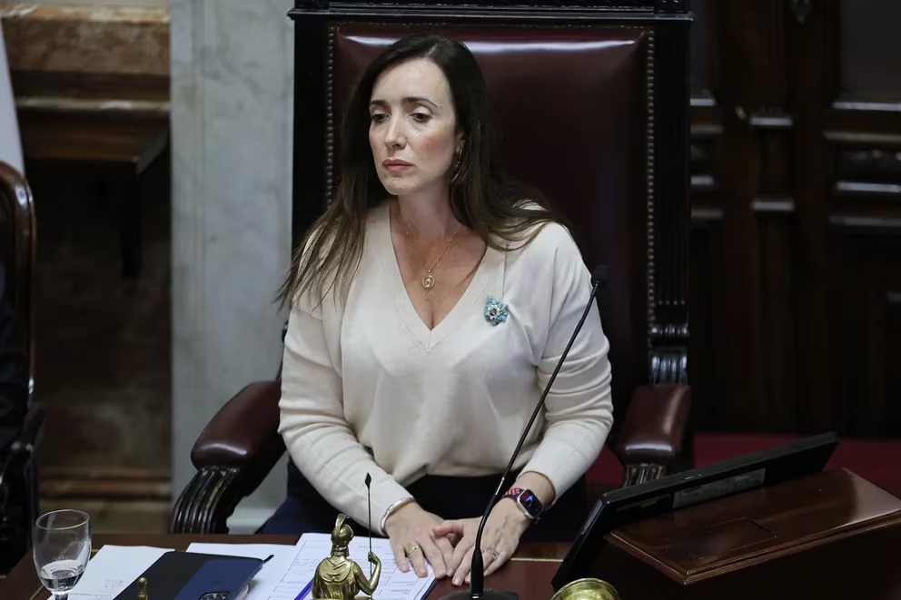 Lee más sobre el artículo Revés para Milei, la cámara de senadores votó contra el DNU