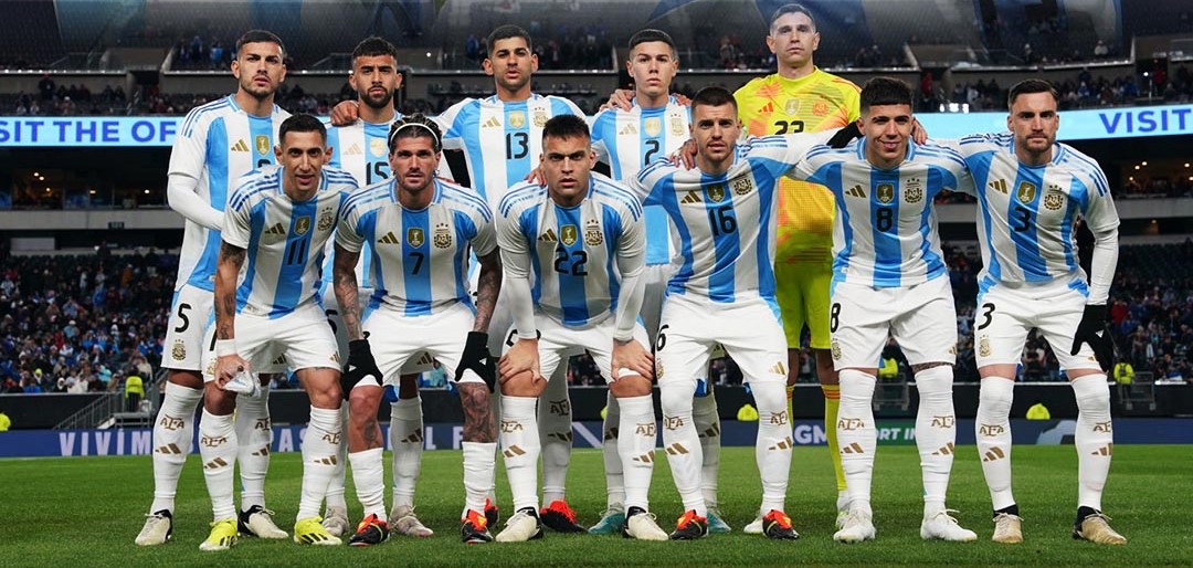 En este momento estás viendo Argentina se floreó y goleó 3-0 a El Salvador en su primer amistoso