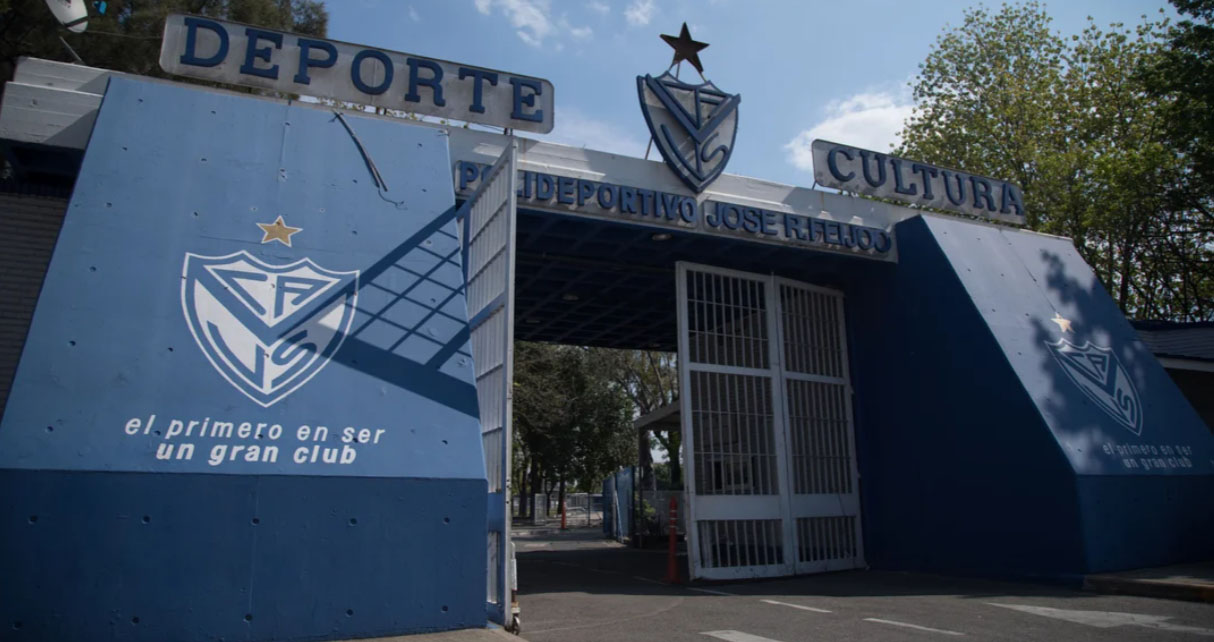 Lee más sobre el artículo Cuatro jugadores de Vélez fueron denunciados por abuso sexual