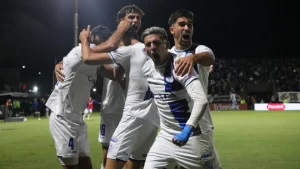 Lee más sobre el artículo Godoy Cruz le ganó 2 a 1 a Platense y es el primer clasificado a cuartos de final de la Copa de la Liga