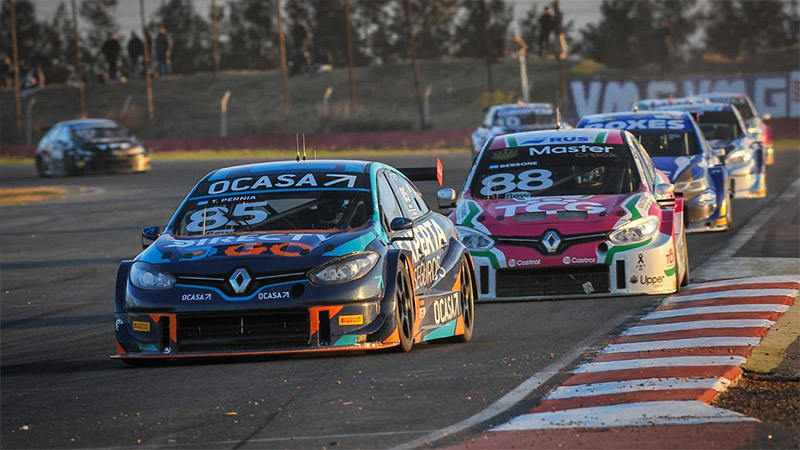 En este momento estás viendo Tiago Pernía se quedó con el Gran Premio Juan María Traverso de TC2000