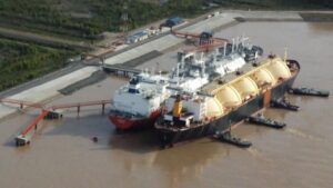 Lee más sobre el artículo Incertidumbre por la provisión de gas: el Gobierno no confirma el pago de los barcos importados