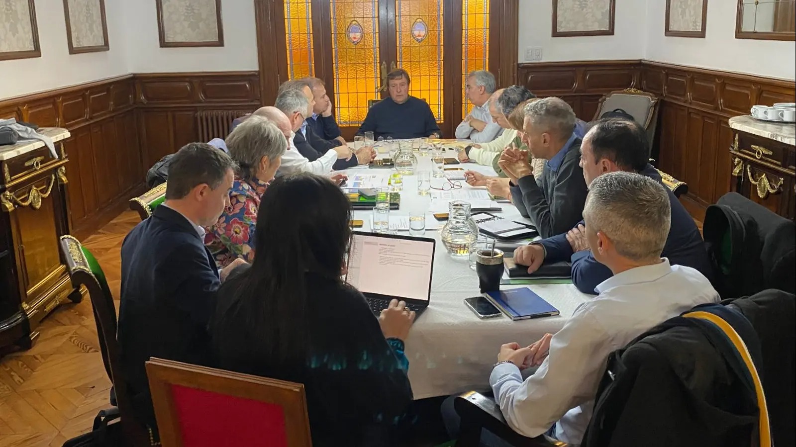 En este momento estás viendo El Gobierno de Río Negro cancelará en forma conjunta los sueldos y el medio aguinaldo