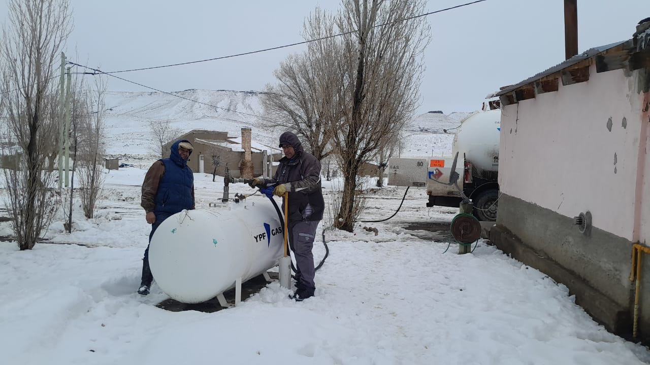 En este momento estás viendo Plan Calor Gas: recargan tanques y entregan más garrafas en la Región Sur