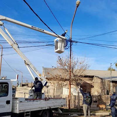 En este momento estás viendo Familias del barrio Nueva Esperanza ya cuentan con la instalación eléctrica