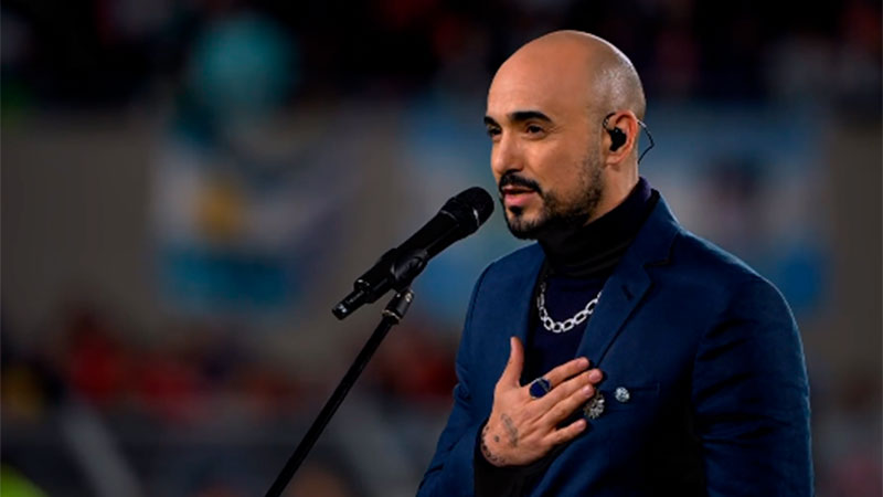 En este momento estás viendo Abel Pintos cantará el himno argentino previo a la final con Colombia