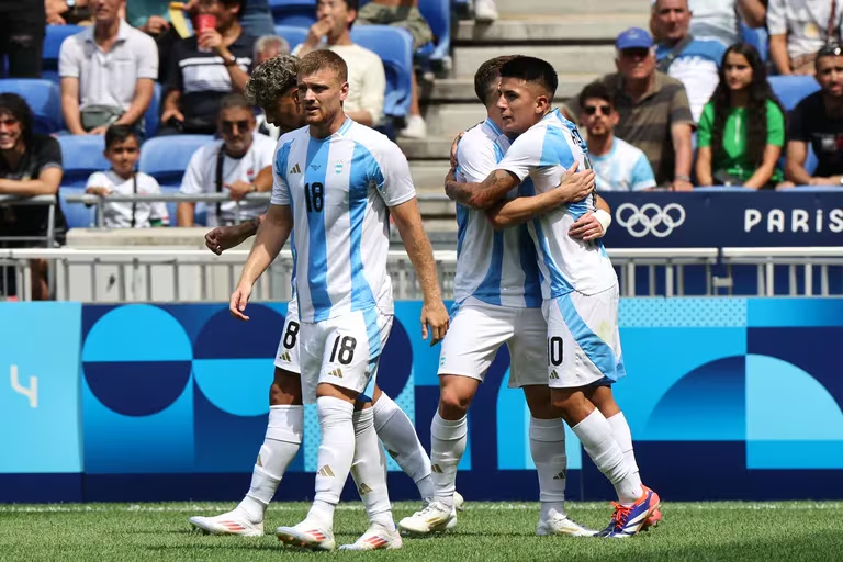 En este momento estás viendo Argentina Sub 23 le ganó 3 a 1 a Irak y sigue con vida en París