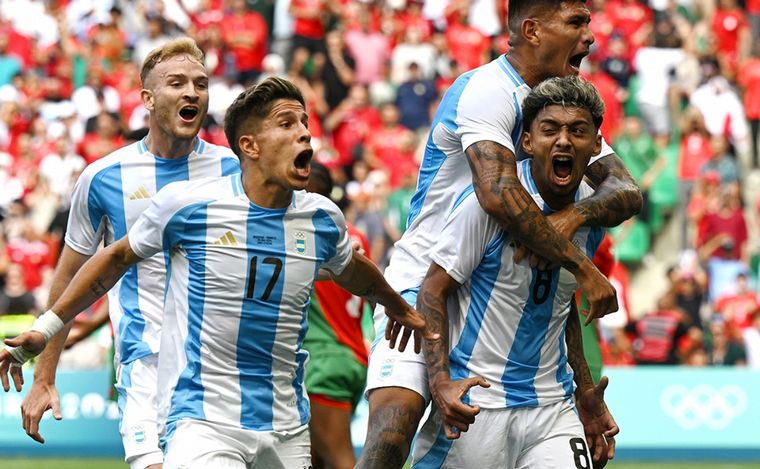 En este momento estás viendo Insólito: le anularon el gol a Argentina y cayó ante Marruecos 2 a 1 por el Preolímpico de París