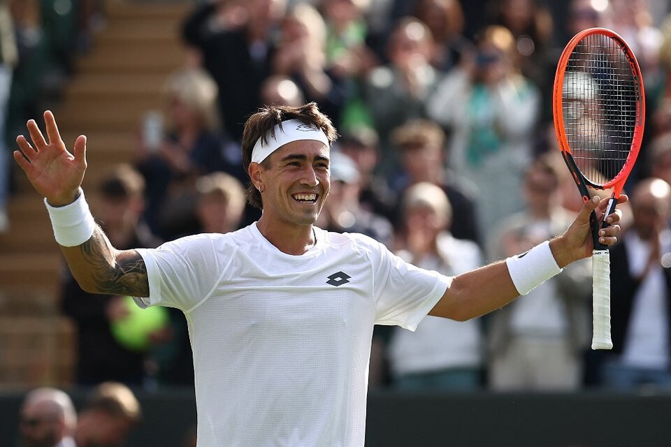 En este momento estás viendo Wimbledon: Comesaña eliminó al 6 del mundo en su debut en el Grand Slam