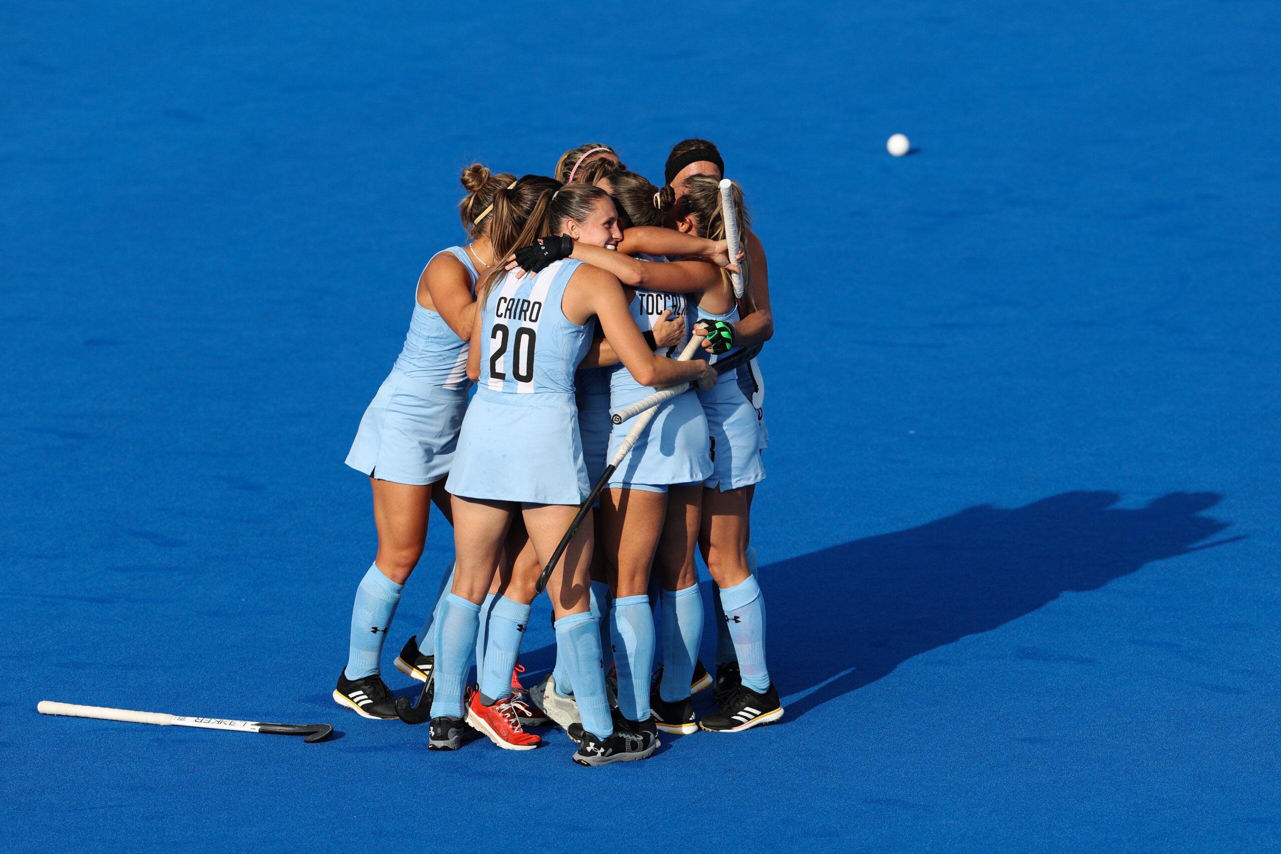 En este momento estás viendo Las Leonas dieron vuelta el partido y vencieron a Sudáfrica en París 2024