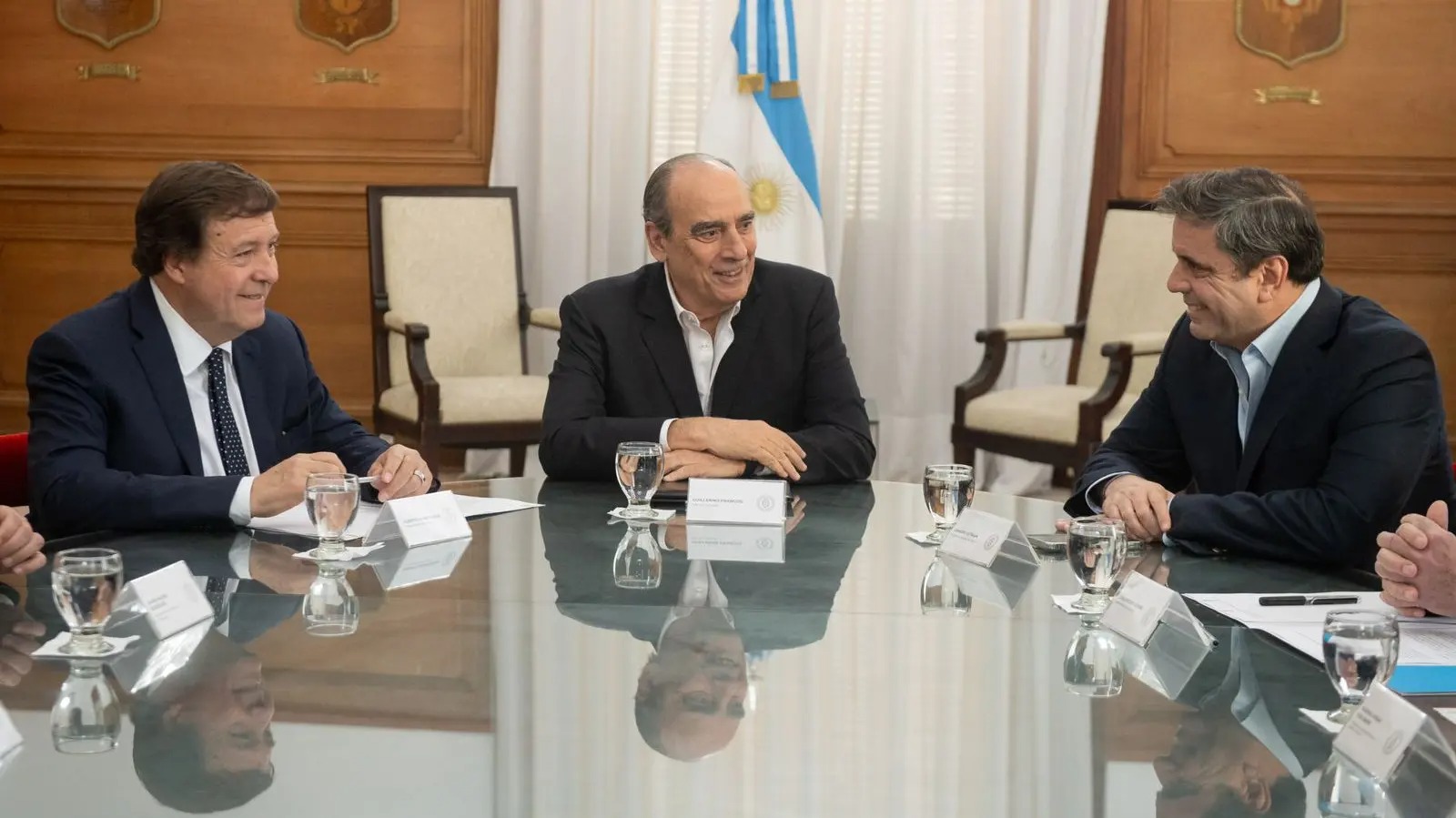 En este momento estás viendo Weretilneck acordó con Nación la continuidad de obras estratégicas en Río Negro