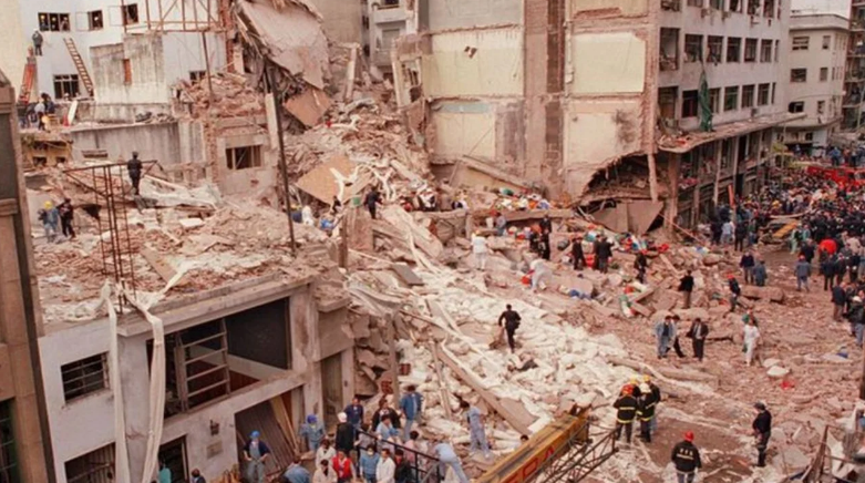 Lee más sobre el artículo AMIA: se cumplen 30 años del atentado más cruento de la historia argentina