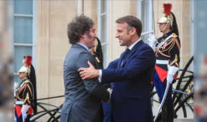 Lee más sobre el artículo Milei se reunió con Macron en Francia en la previa de la inauguración de los Juegos Olímpicos