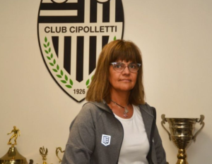 Lee más sobre el artículo Club Cipolletti: Mónica del Río revela detalles sobre las amenazas recibidas
