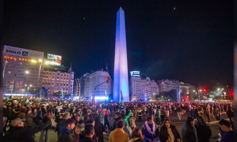 En este momento estás viendo Incidentes y detenidos en los festejos por la Copa América en el Obelisco