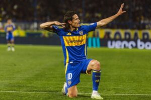 Lee más sobre el artículo Cavani se lesionó en la práctica de Boca y quedó descartado ante Cruzeiro