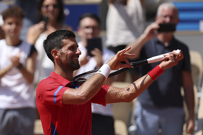 En este momento estás viendo Juegos Olímpicos: Djokovic le ganó un partidazo a Alcaraz y logró el oro