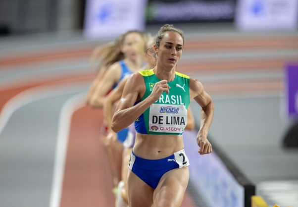 Lee más sobre el artículo El drama de la atleta brasileña que corre el riesgo de perder la tenencia de su hija por participar en París 2024