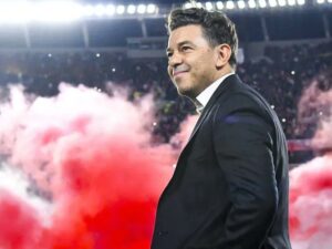 Lee más sobre el artículo River recibe al líder Huracán en la vuelta de Gallardo al Monumental