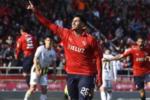 Lee más sobre el artículo Independiente le ganó 1 a 0 a Central y llega entonado para el clásico de Avellaneda