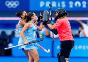 Lee más sobre el artículo En los penales, Las Leonas vencieron a Alemania y pasaron a semifinales