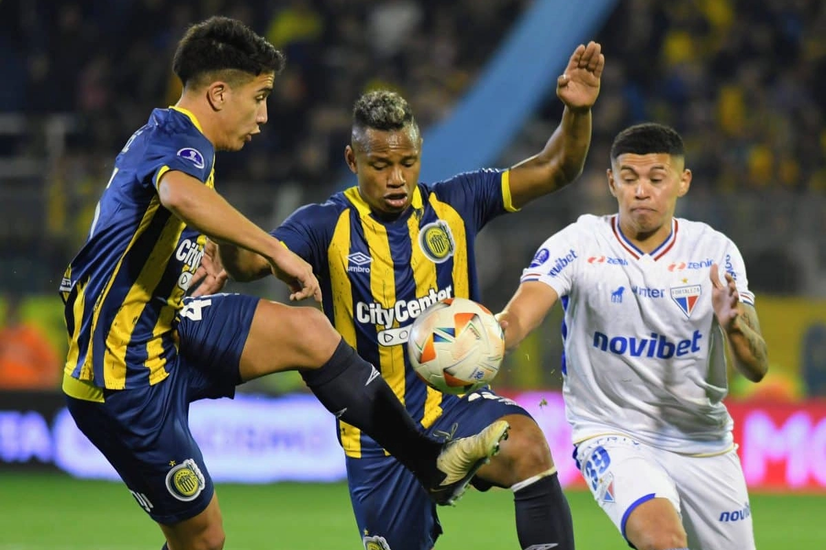 Lee más sobre el artículo Sudamericana: Rosario Central va a Fortaleza en busca del golpe, y Lanús recibe a Liga de Quito