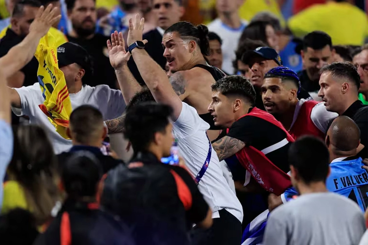 En este momento estás viendo Confirmaron las sanciones a 11 futbolistas uruguayos por los incidentes en la Copa América