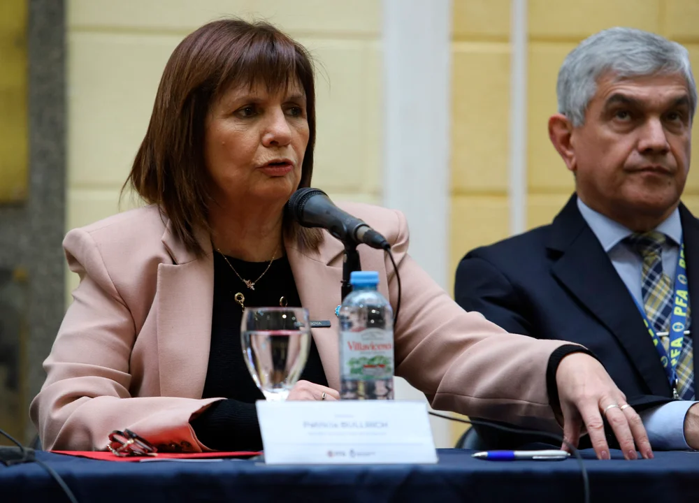 En este momento estás viendo Patricia Bullrich: “Macri quiere ayudar, pero el presidente es Javier Milei”