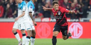 Lee más sobre el artículo Racing perdió 1-0 con Athletico Paranaense en Brasil en el primer duelo de cuartos de final de la Sudamericana