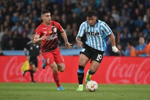 Lee más sobre el artículo Racing goleó 4-1 a Athletico Paranaense y está en semifinales de la Copa Sudamericana