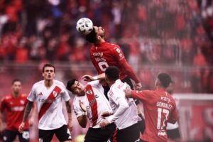 Lee más sobre el artículo Con un jugador más, River empató sin goles ante Independiente en Avellaneda