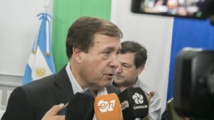 Lee más sobre el artículo Weretilneck anunció la baja de licencias gremiales para miembros de UNTER