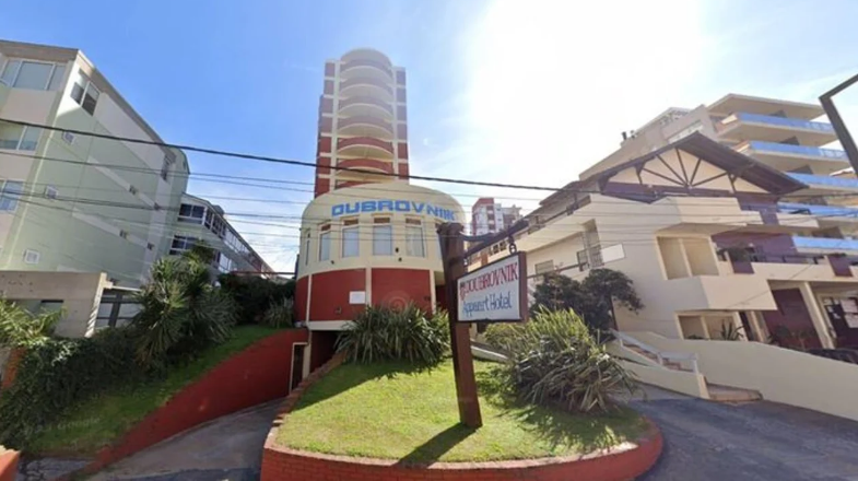 En este momento estás viendo En agosto se habían frenado los trabajos dentro del hotel que se derrumbó en Villa Gesell