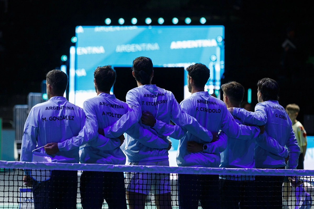 En este momento estás viendo Tenis: Argentina enfrenta a Italia por los cuartos de final de la Copa Davis