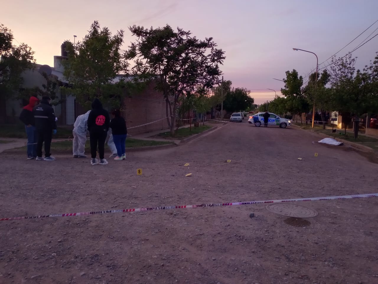 En este momento estás viendo Una pelea en la calle terminó con un hombre de 41 años asesinado en Cinco Saltos