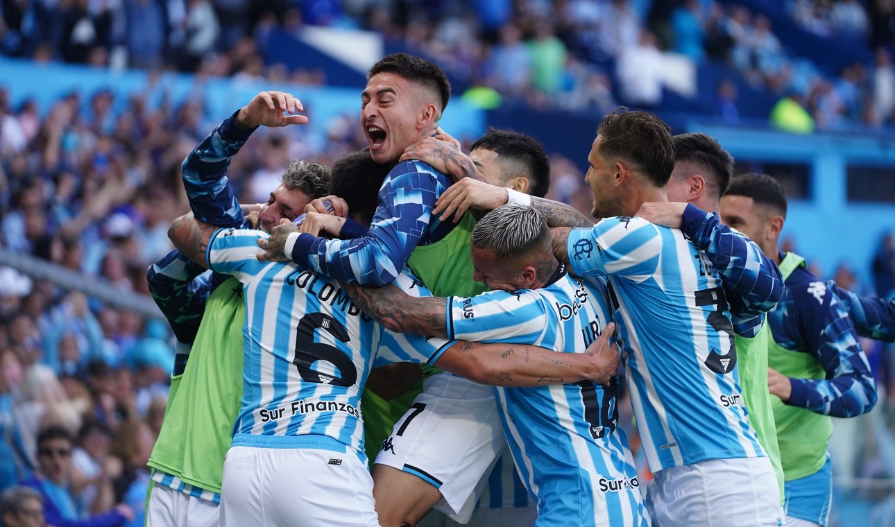 En este momento estás viendo Racing venció a Instituto y se ilusiona con pelear el torneo