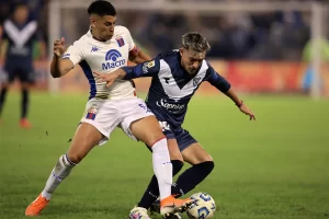 Lee más sobre el artículo Vélez venció 1-0 a Tigre y recuperó la ventaja en la cima de la Liga Profesional