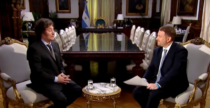 Lee más sobre el artículo El día que Javier Milei dijo que no podía tocar la jubilación de privilegio de Cristina Kirchner: “Es un derecho adquirido”