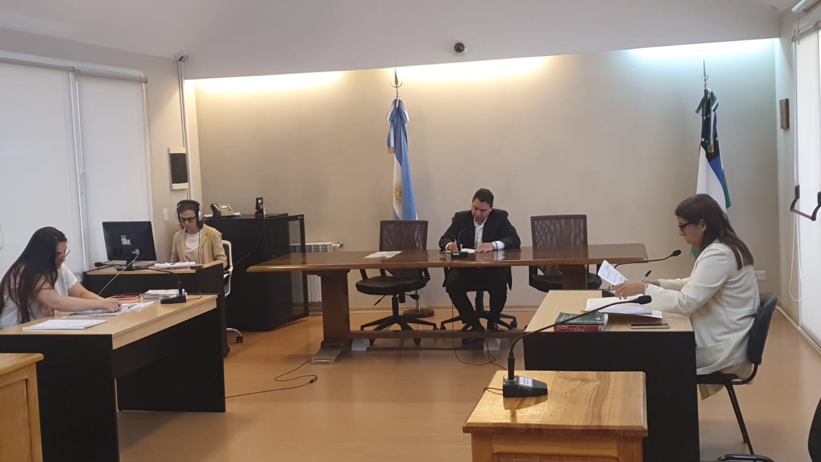 Lee más sobre el artículo Un joven imputado en Bariloche por robo agravado, daño calificado y resistencia contra la autoridad