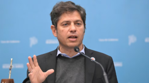 Lee más sobre el artículo Axel Kicillof anunció que la Provincia de Buenos Aires quiere quedarse con el control de Aerolíneas Argentinas