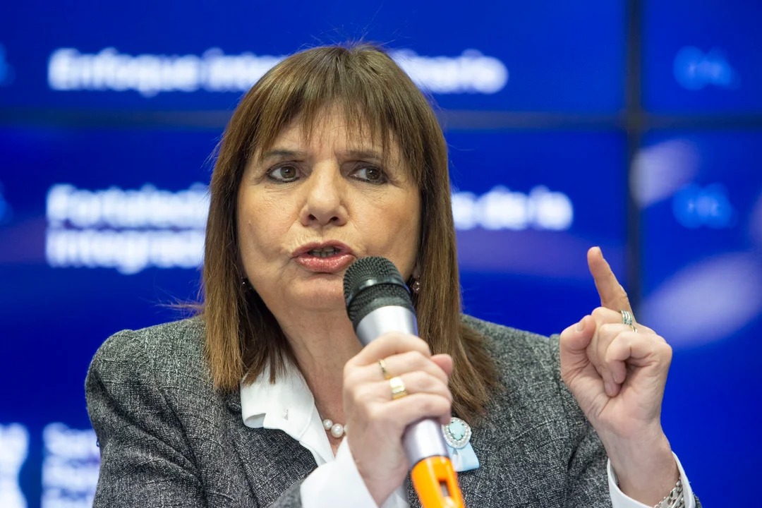 En este momento estás viendo Bullrich le exigió al «régimen asesino» de Maduro que «libere ya» al gendarme argentino 