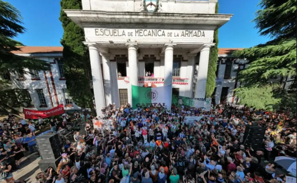 En este momento estás viendo El Gobierno ahora negó que vaya a cerrar el edificio de la ex ESMA