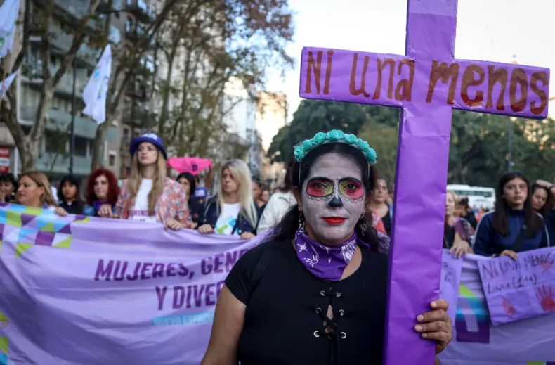 Lee más sobre el artículo El Gobierno anunció un proyecto de ley para eliminar la figura del femicidio del Código Penal