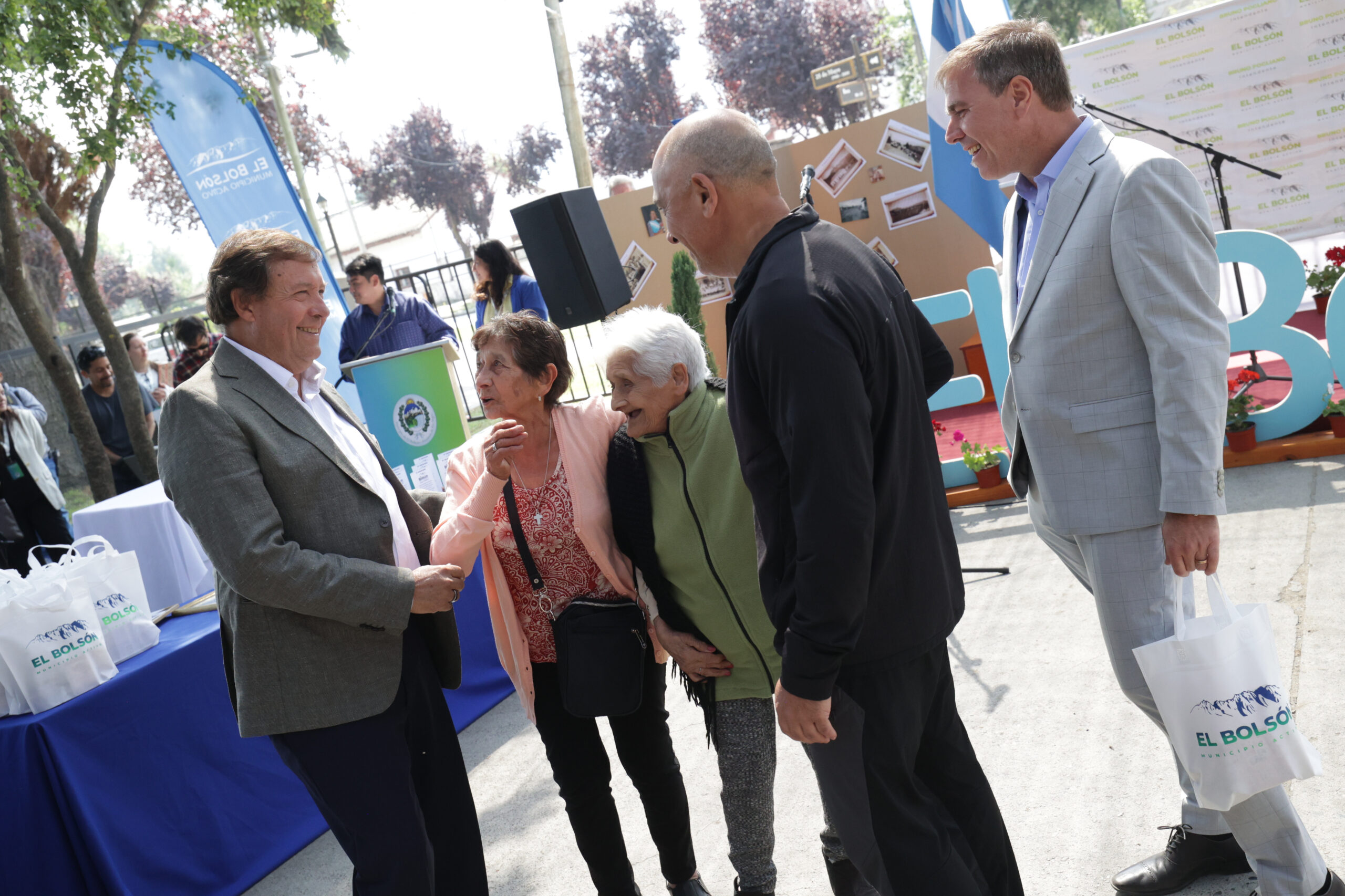 Lee más sobre el artículo El Bolsón festejó 99 años con obras y anuncios para su comunidad